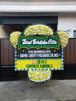 Papan Bunga Duka di Sepaku