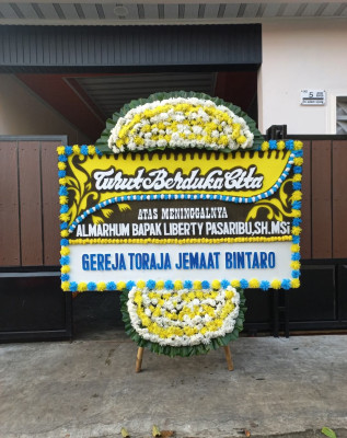 Papan Bunga Duka di Sepaku