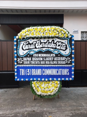 Papan Bunga Duka di Sepaku